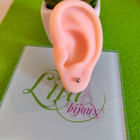 Arete dormilonas plateada bolita acero inoxidable