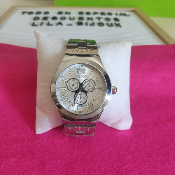 Reloj seton plateado muy grande