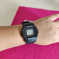 Reloj deportivo negro